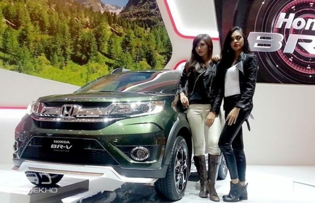Honda BR-V (Misty Green Pearl)