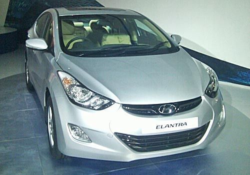 Hyundai Elantra named 2012 North American Car of the Year