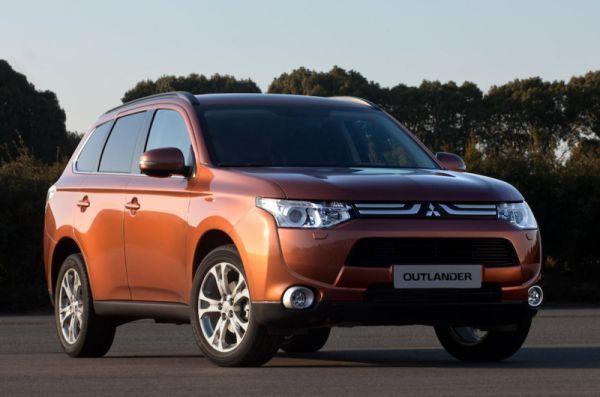 Mitsubishi to Showcase New Technology on the Outlander at the Paris Motor Show